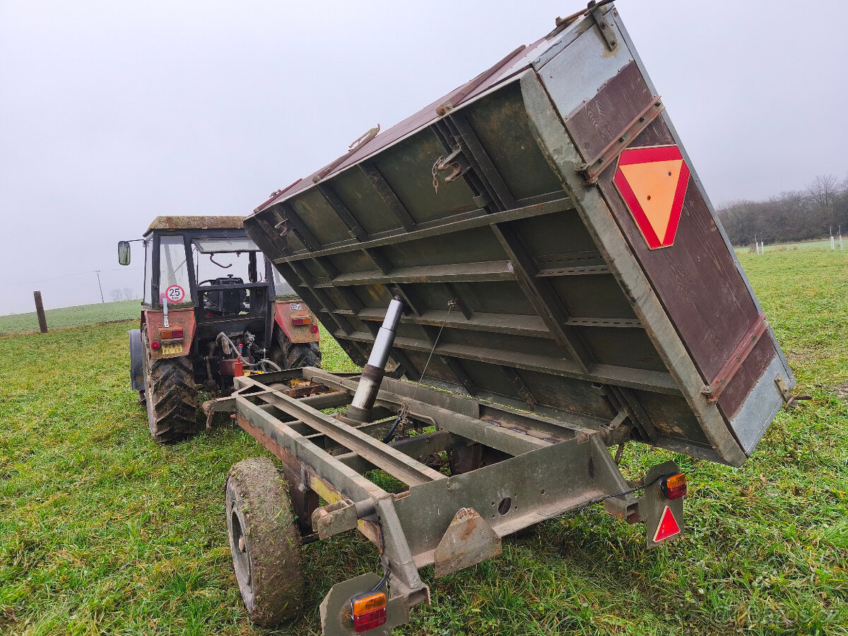 Přívěs za traktor, třístranný sklápěč,nosnost 4-5 tun, návěs - 15