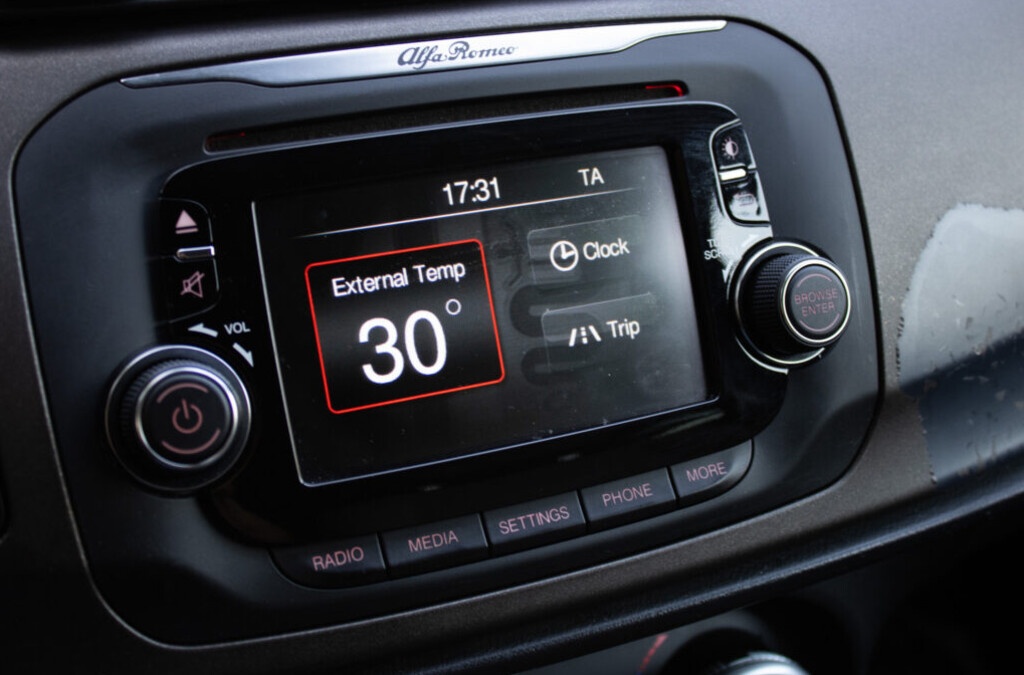 Alfa Romeo Giulietta (2015) - 15