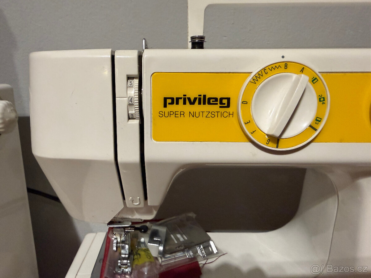 Pěkný šicí stroj Privileg zánovní s manuálem - 15