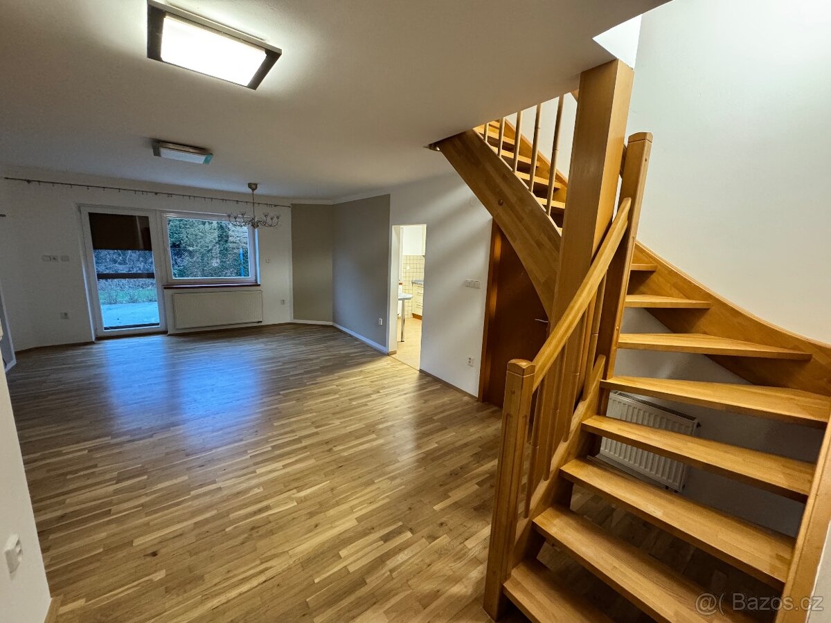 Pronájem rod. domu Kladeruby - 15
