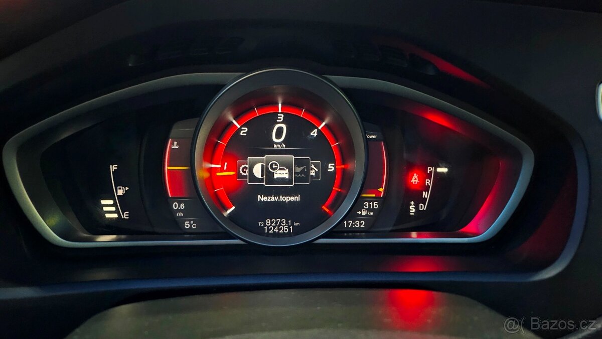 Volvo V40, CC D3 NEZ.TOPENÍ, bez adblue systému - 15