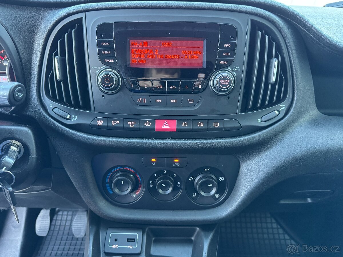 Fiat Dobló cargo 1,4 i,DÍLNA,tažné,DPH,1.maj,ČR - 15
