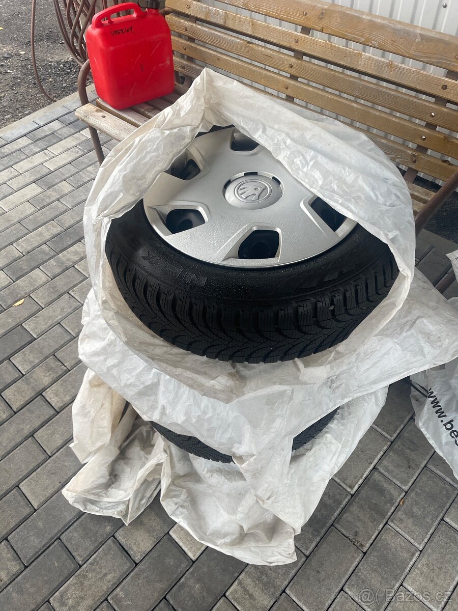 Škoda Rapid 1.0 Tsi 81 kw,ČR,100% servis ŠKODA + ZIMNÍ PNEU - 15