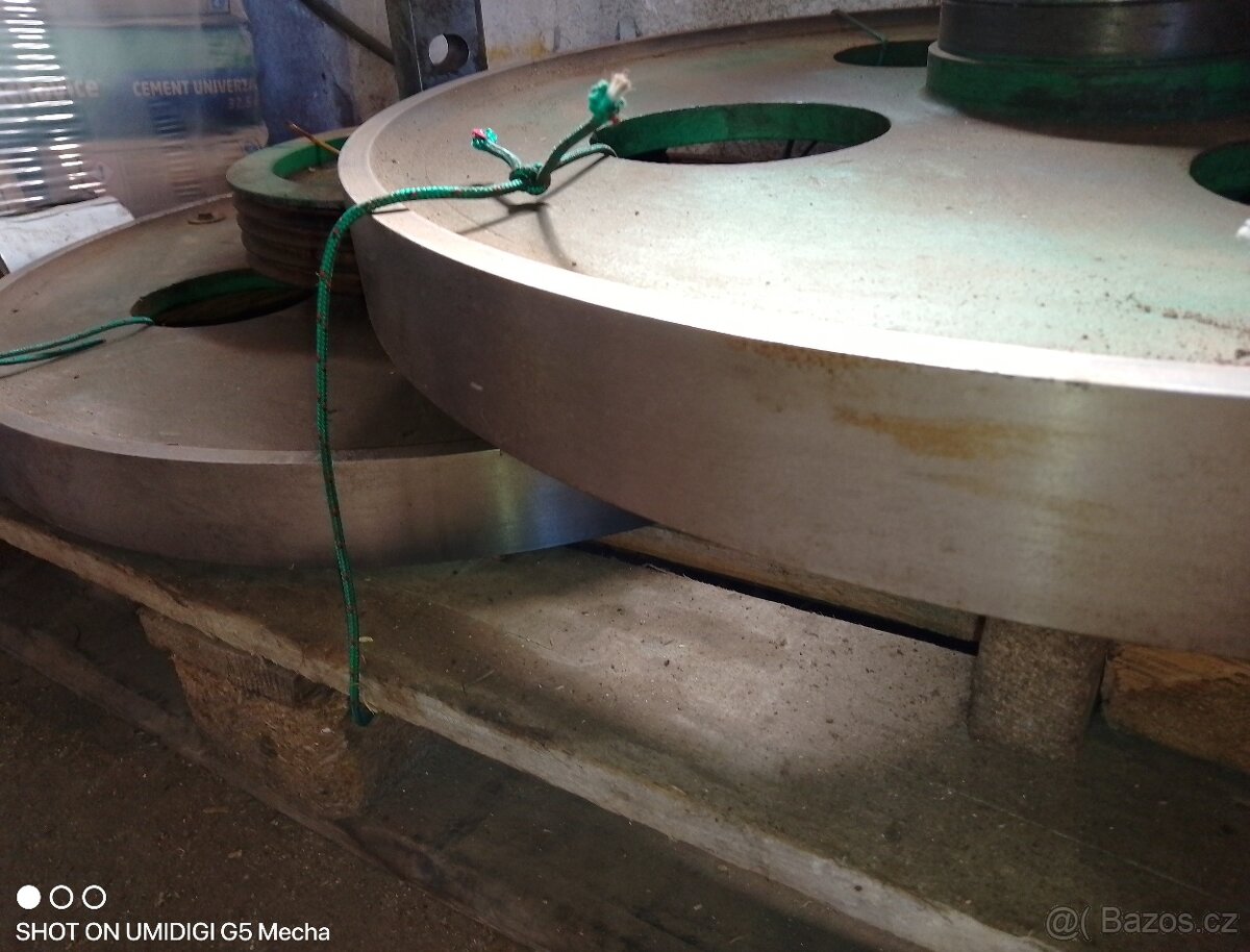 Kmenová pásová pila Lignotech - 15