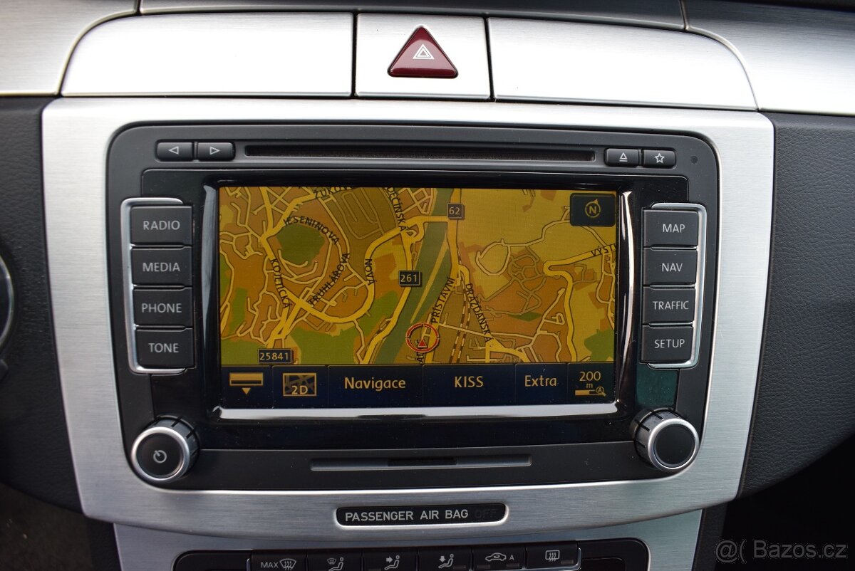 Volkswagen Passat CC 2,0 TDi DSG SUPER STAV - 15