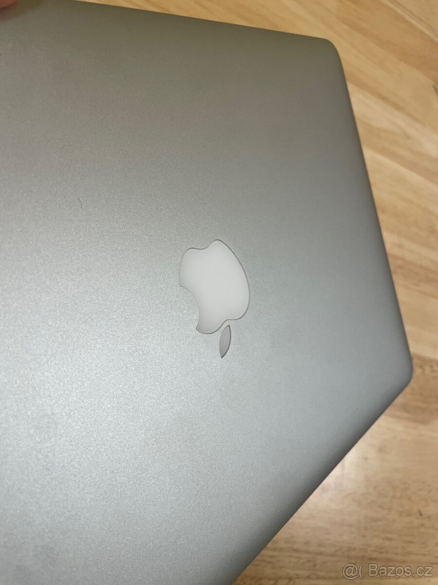 MacBook Air - 15