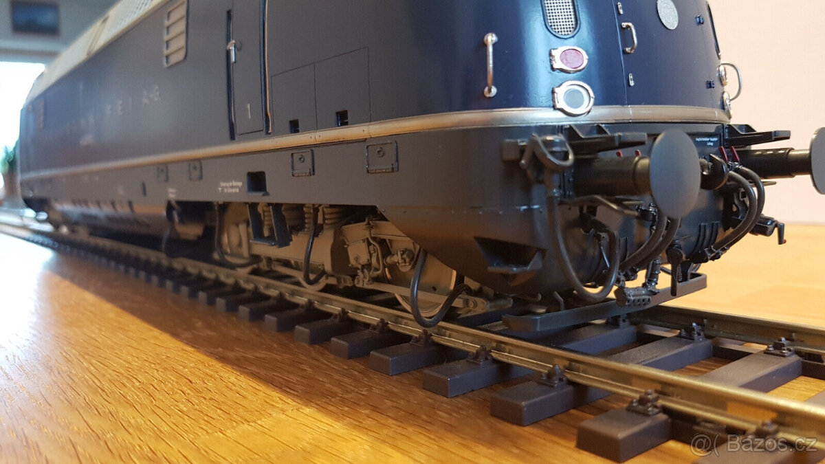 Dieselové lokomotivy KM1, rozchod 1, V300 ML2200C, limitovan - 15