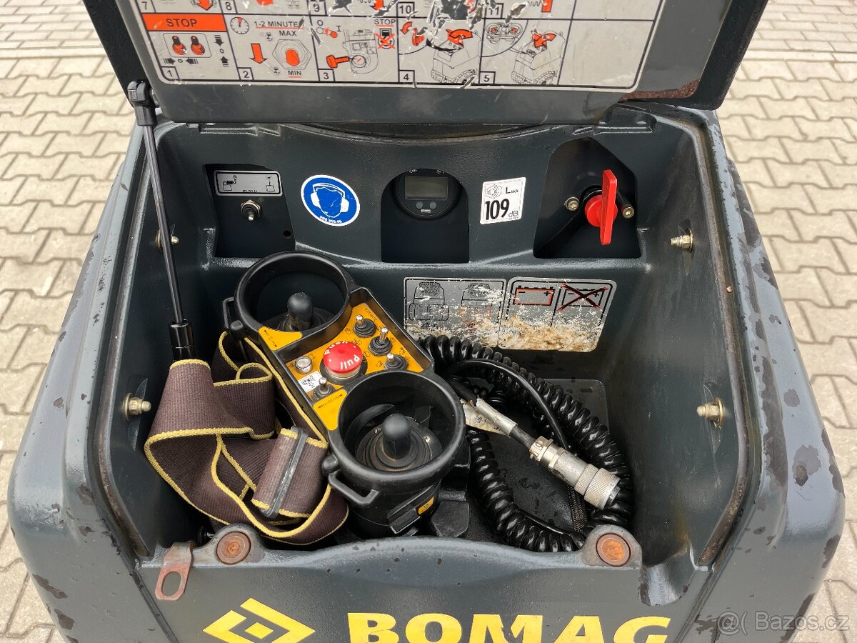 Vibrační válec jezkovy Bomag BMP 8500, 316mth, Wacker Neuson - 15