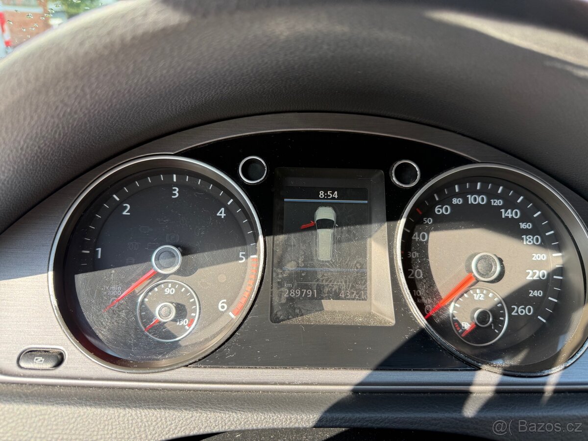 Volkswagen Passat b7 variant 2.0tdi - 15