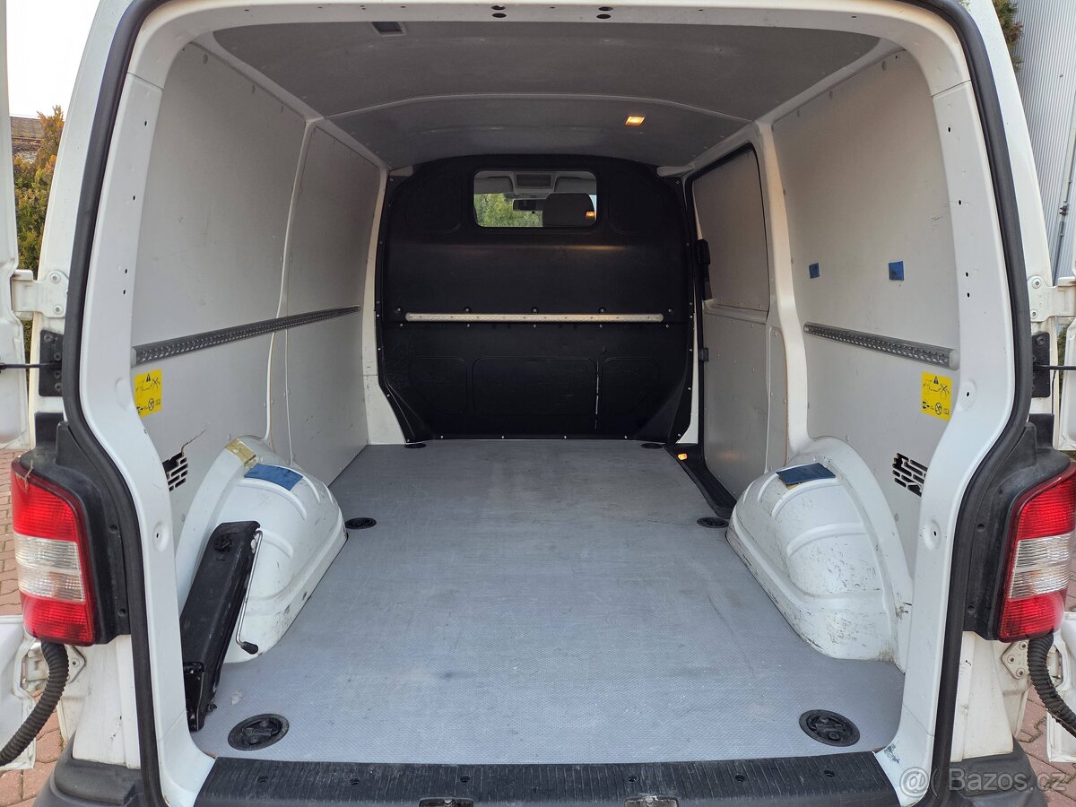 VW Transporter 2.0 TDI,DPH,2012,Tažné,1.Majitel - 15