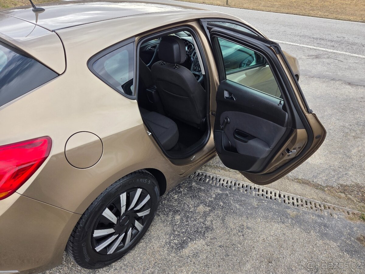Opel Astra HATCHBACK - 2.ONAFTA - KUP ČR - 174tis - 15