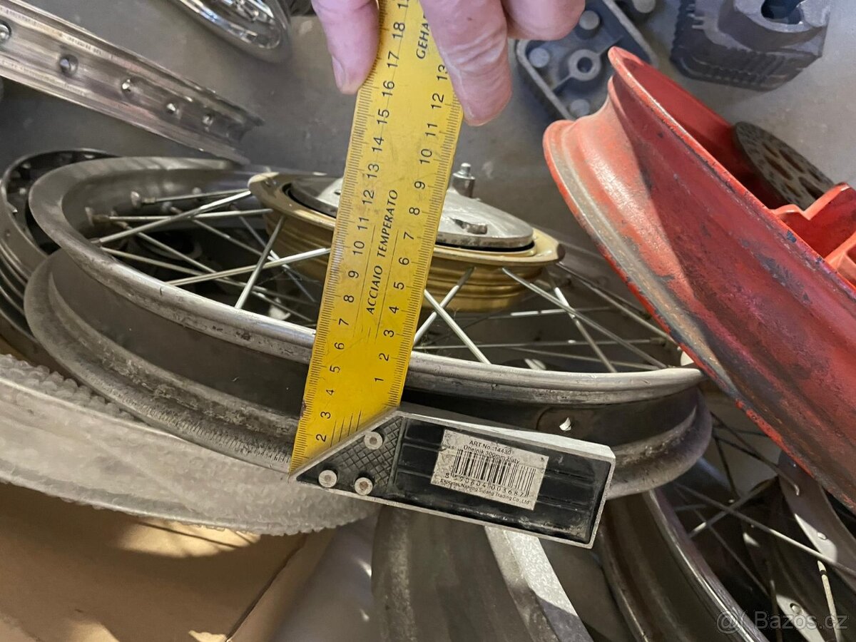 prodám díly čz, yamaha - 15