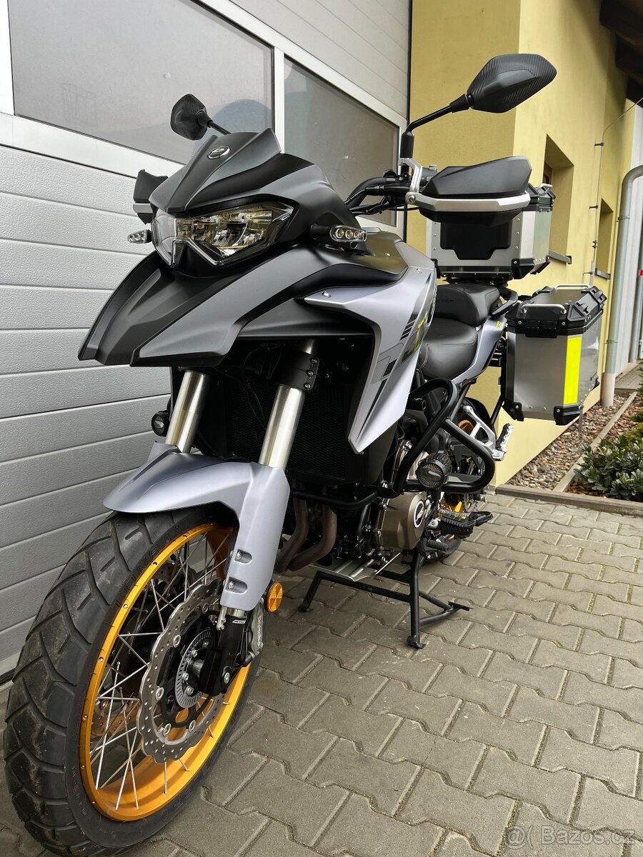 QJ motor SRT 700X - 15