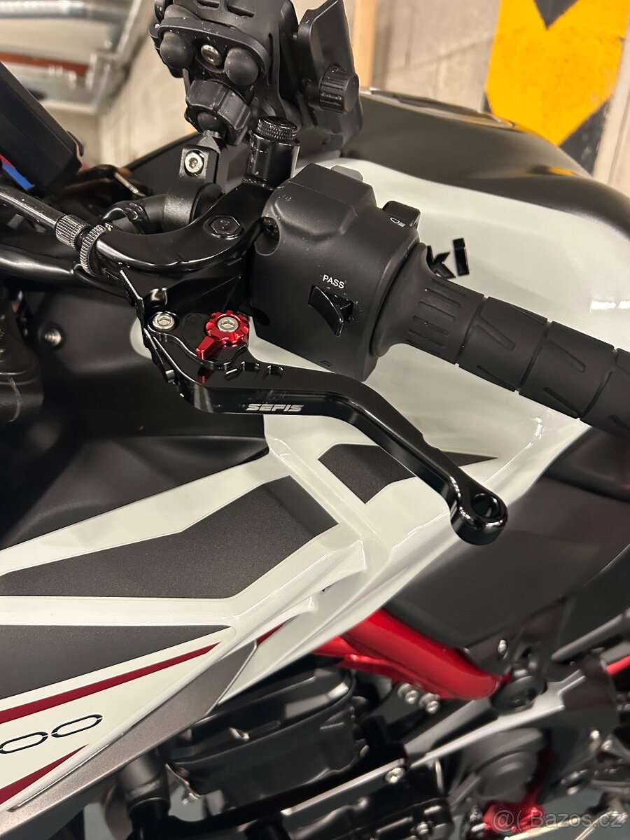 Kawasaki Z900 (2022) - 15