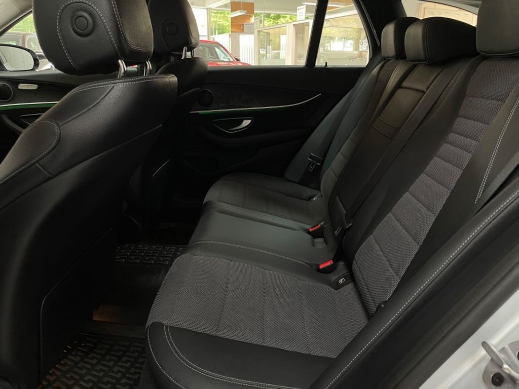 Mercedes-Benz E 220d T 143 kW, r.v. 2018, automat 9G - 15
