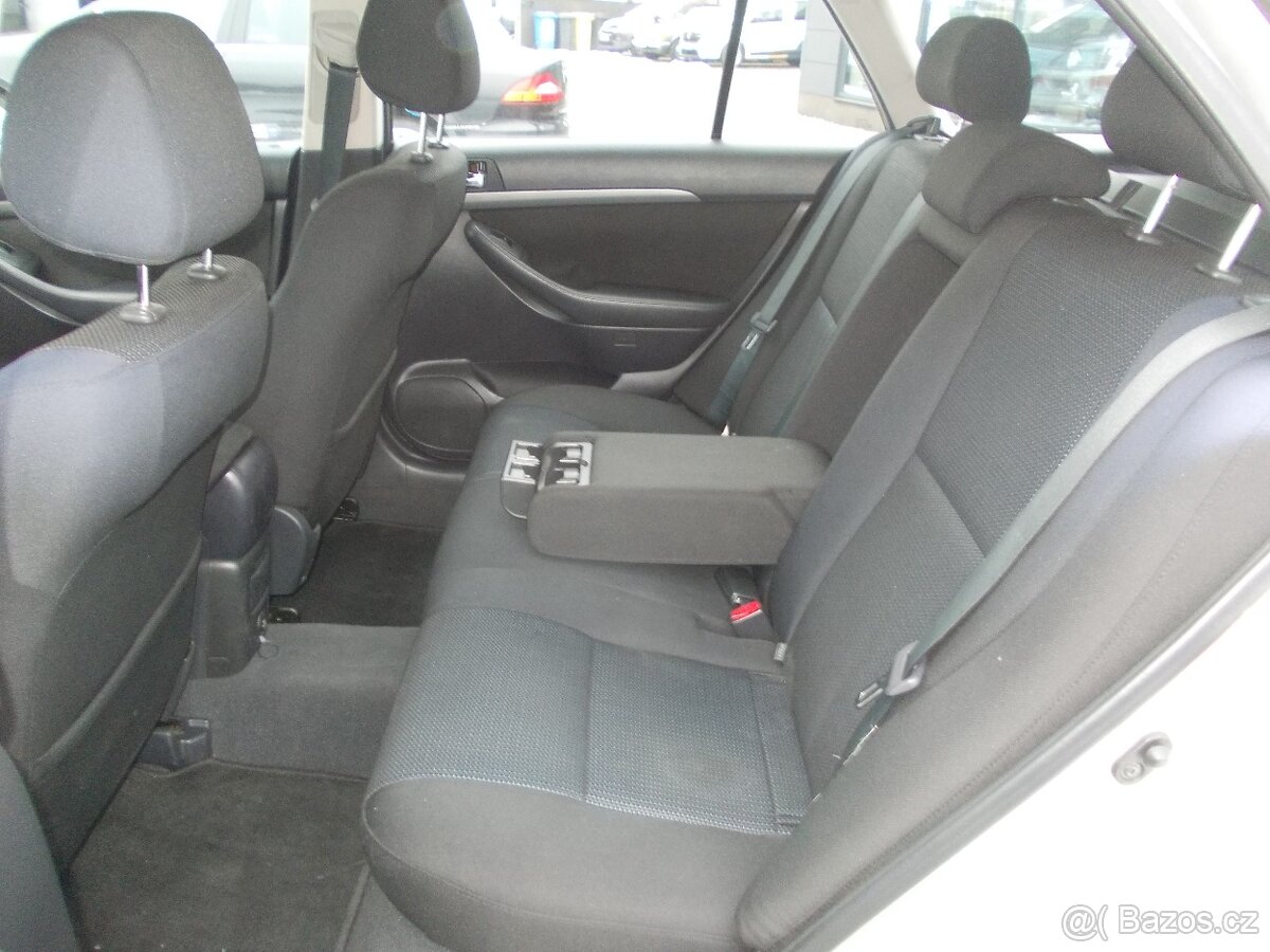 Toyota Avensis, 2.0 D-4D 93KW - 15