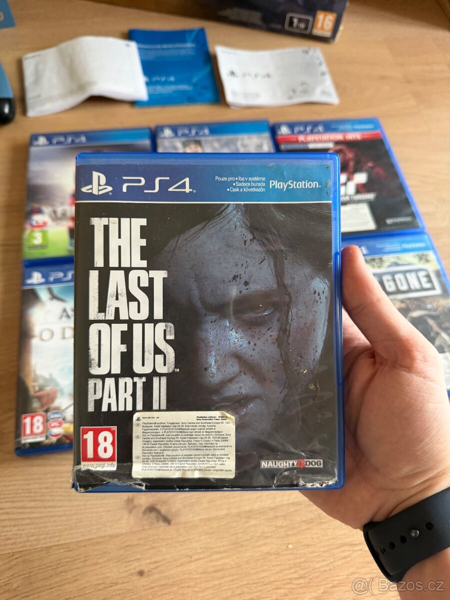 Sony PlayStation 4 1TB Uncharted 4 Limited Edition - 15