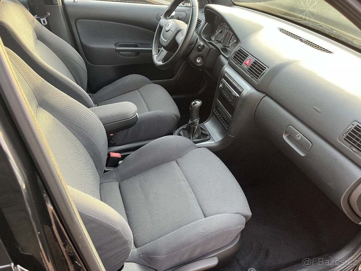 Škoda Octavia 1.6 MPI 75KW SPORT, Po 1. Majiteli, Tažné - 15