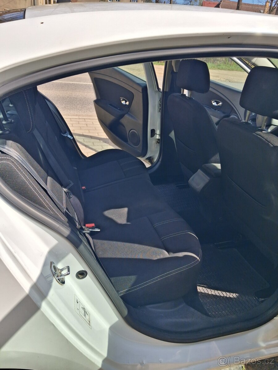 Renault Fluence 1.5dci - 15