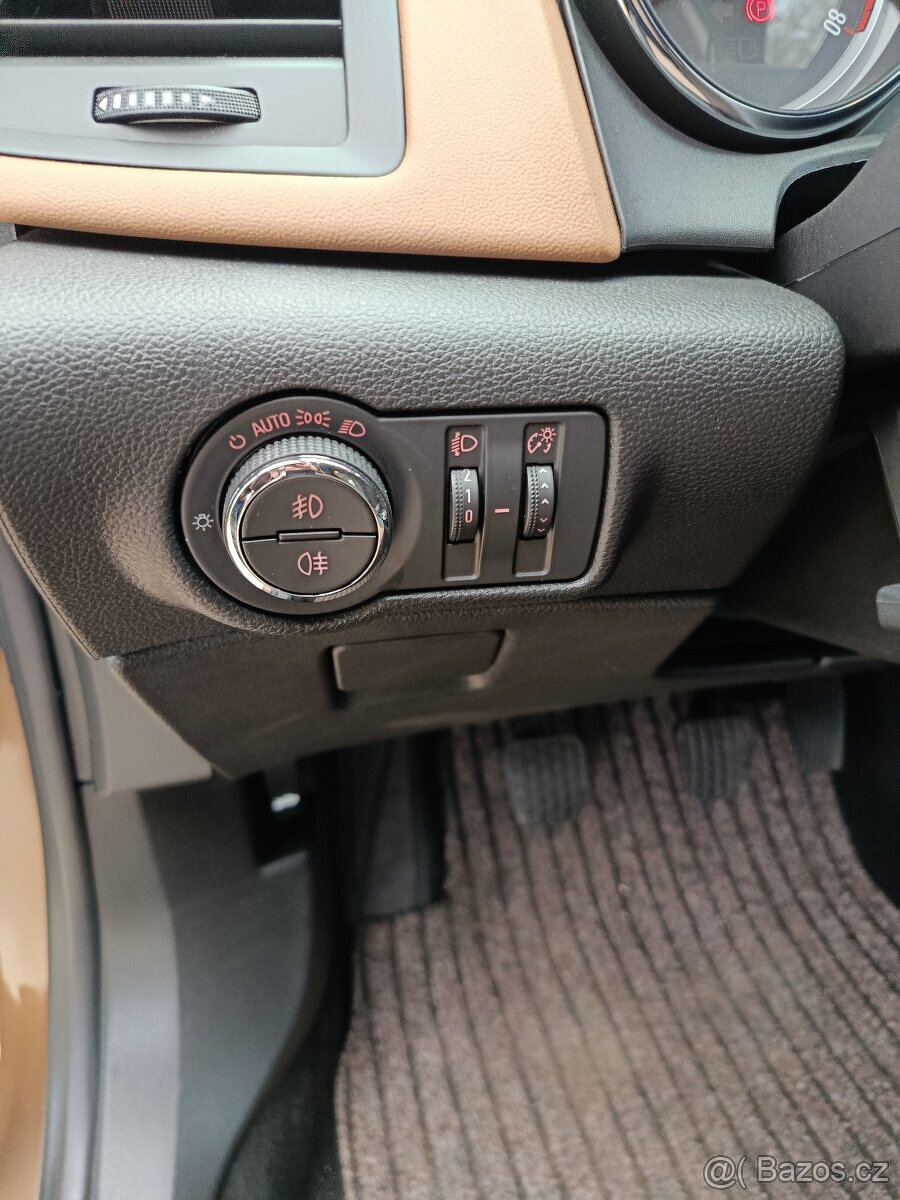 Opel Astra 1.4T - 15