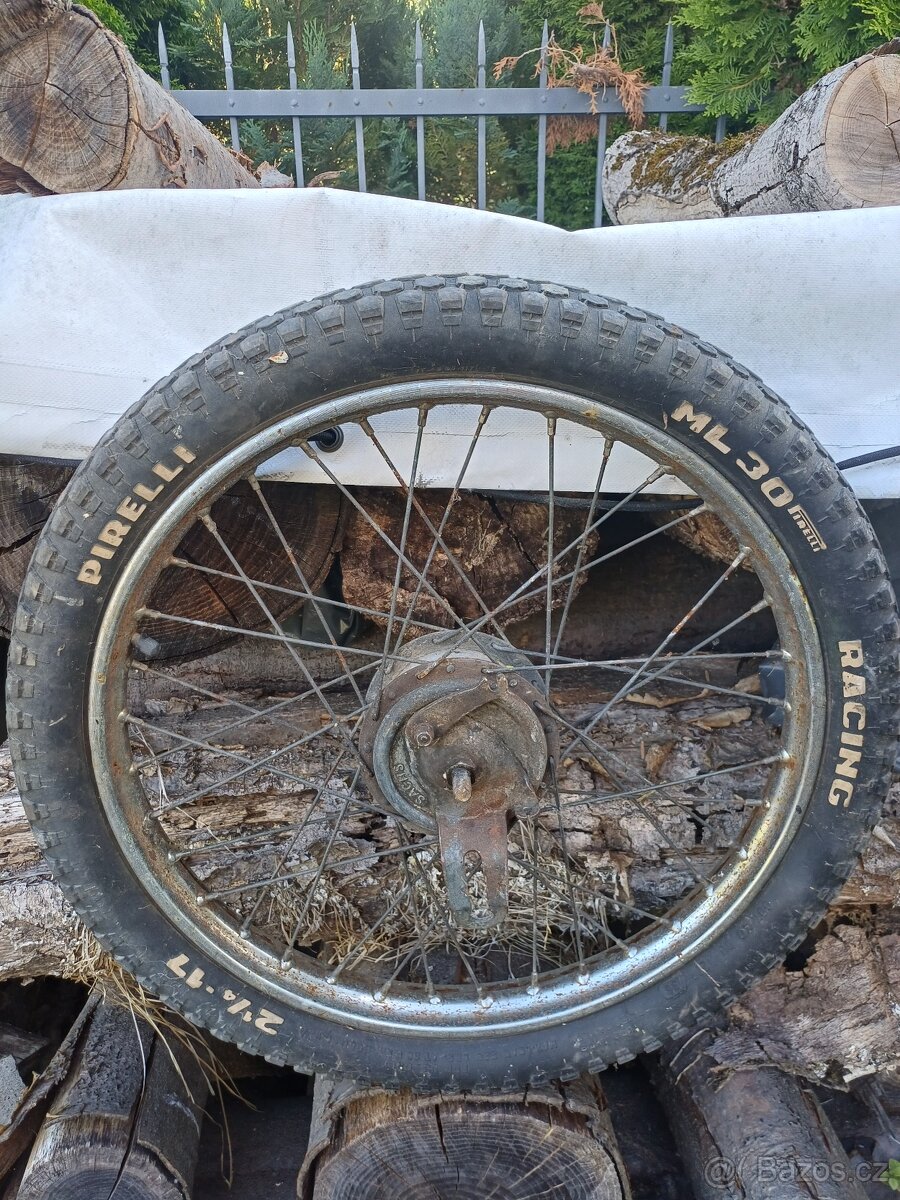 Brzdovy štít jawa - 15