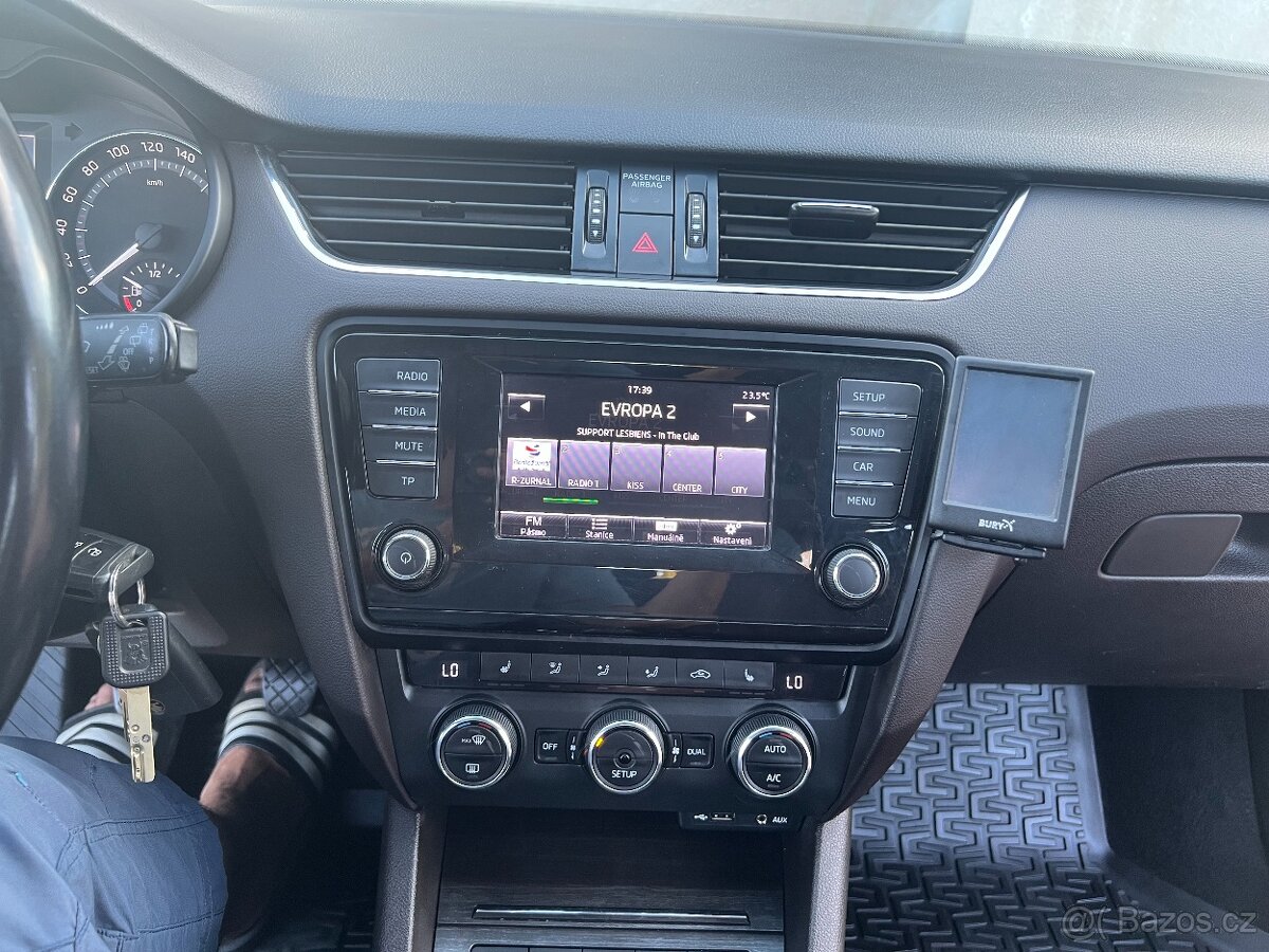 Škoda Octavia 2.0TDI 110KW,4x4,SCOUT,ALU - 15