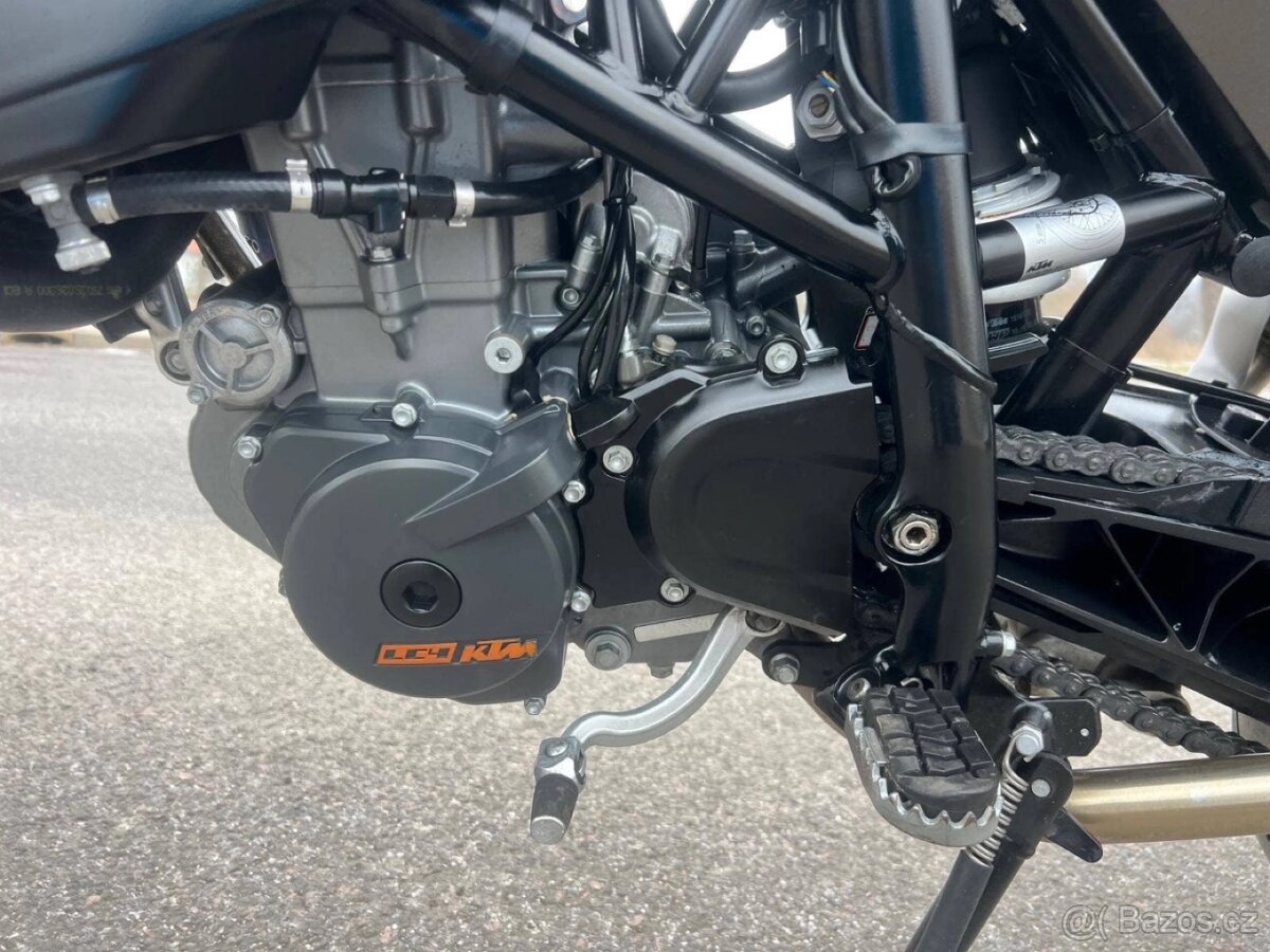 Prodám KTM 690 SUPERMOTO - 15