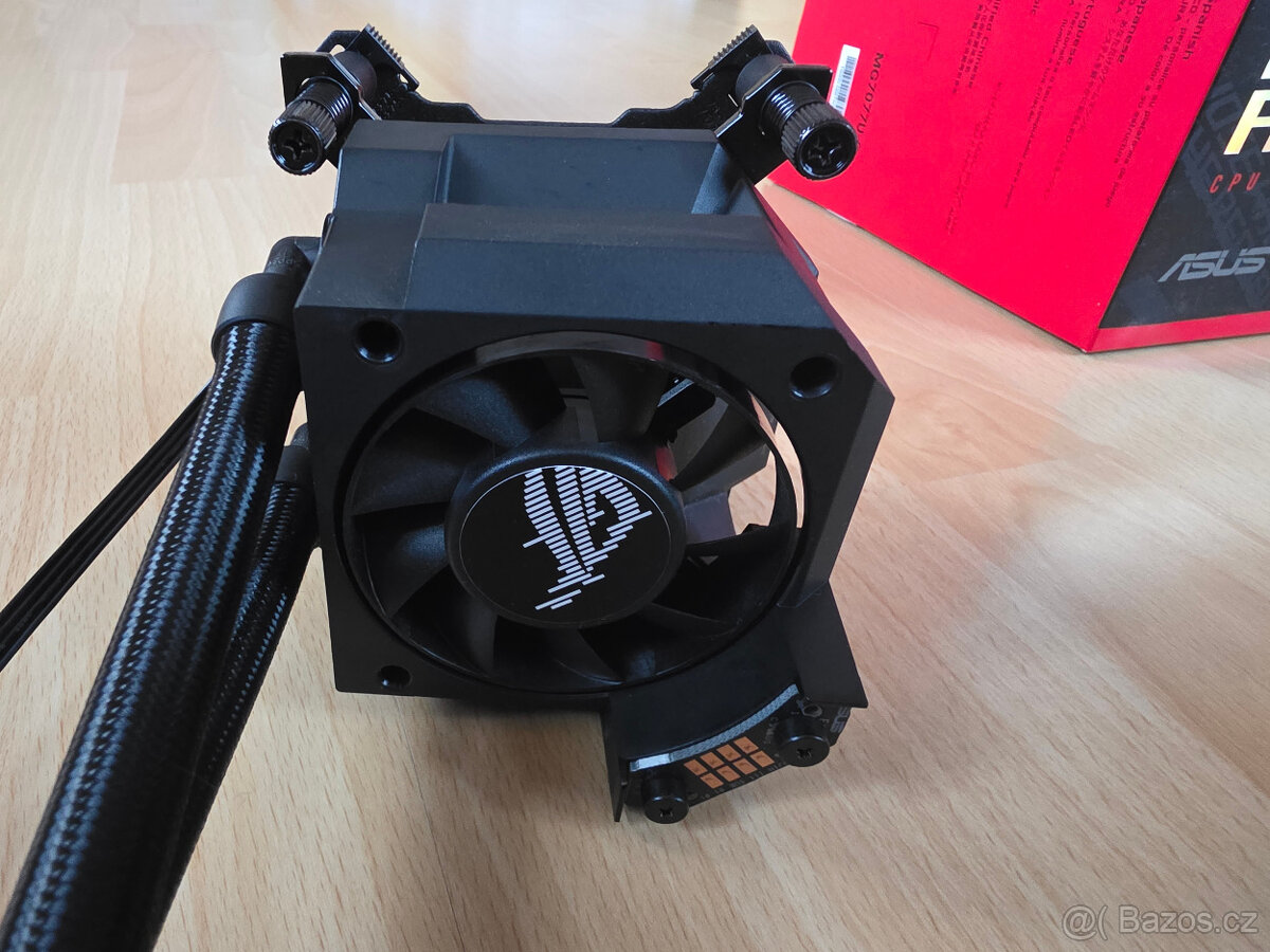 ASUS ROG Ryujin III 360 ARGB Extreme AIO CPU chladič - 15