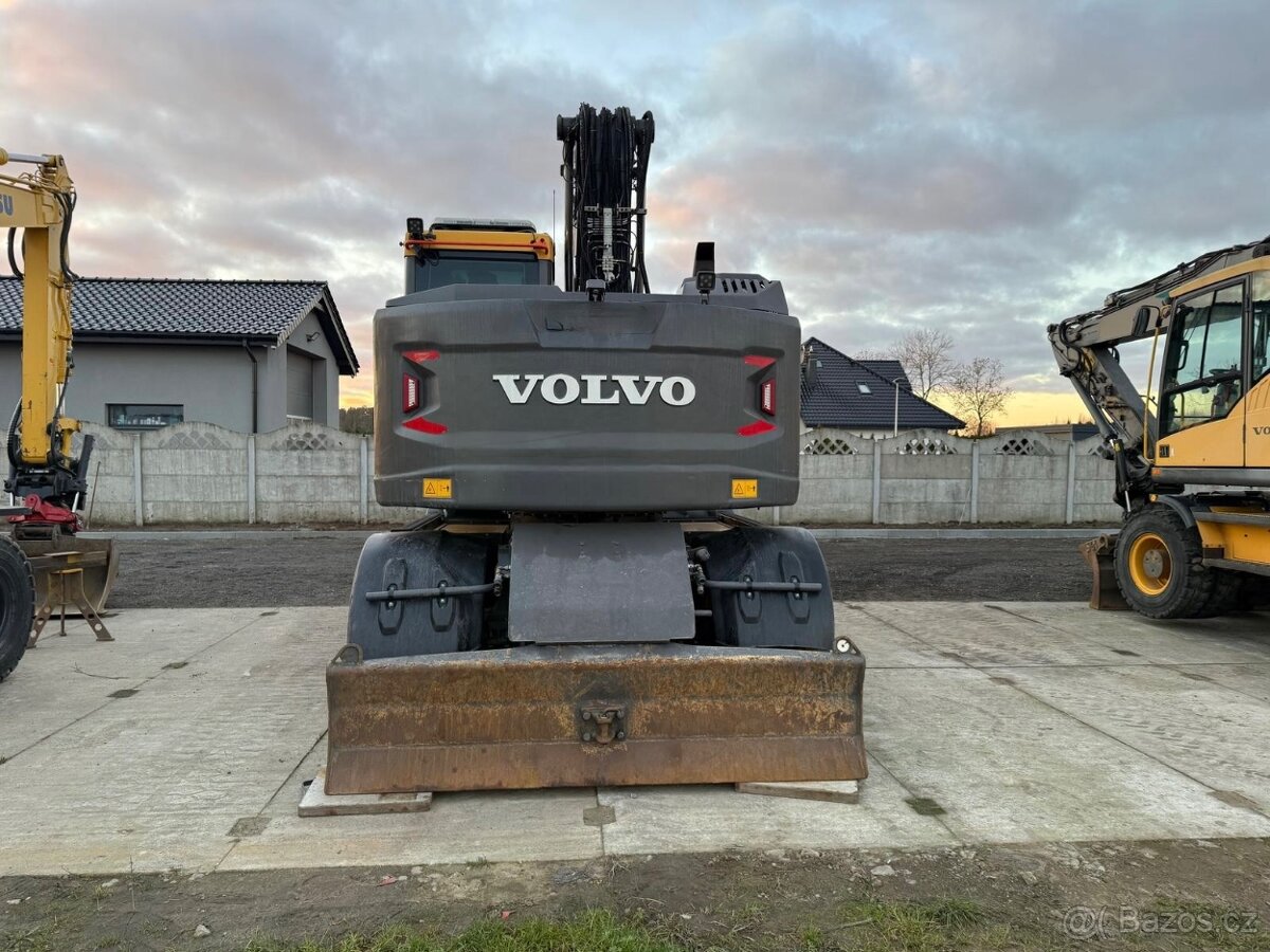 Kolový otočný bagr VOLVO EWR 150 E - 15