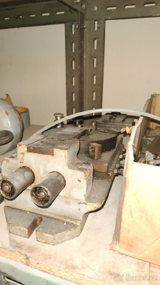 Směs ke kovoobráběcím strojům - 15