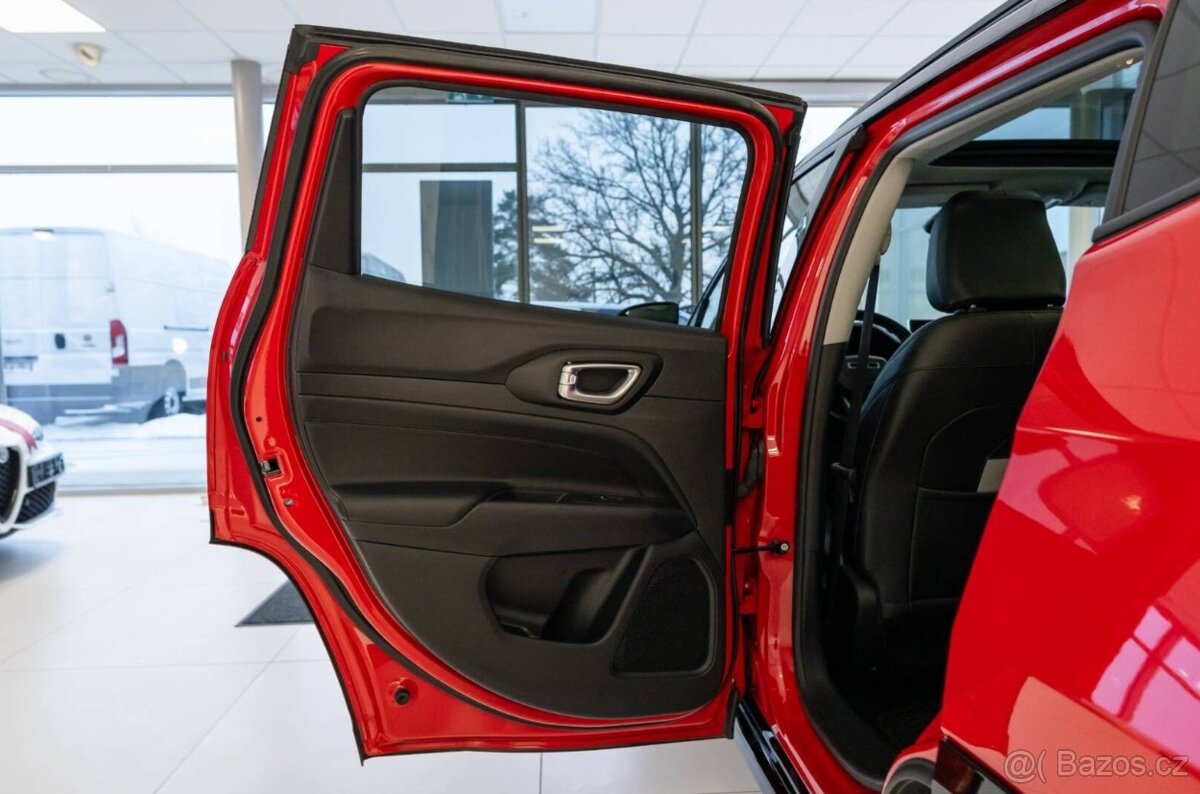 Jeep Compass 1.5 e-Hybrid Summit A/T - 15