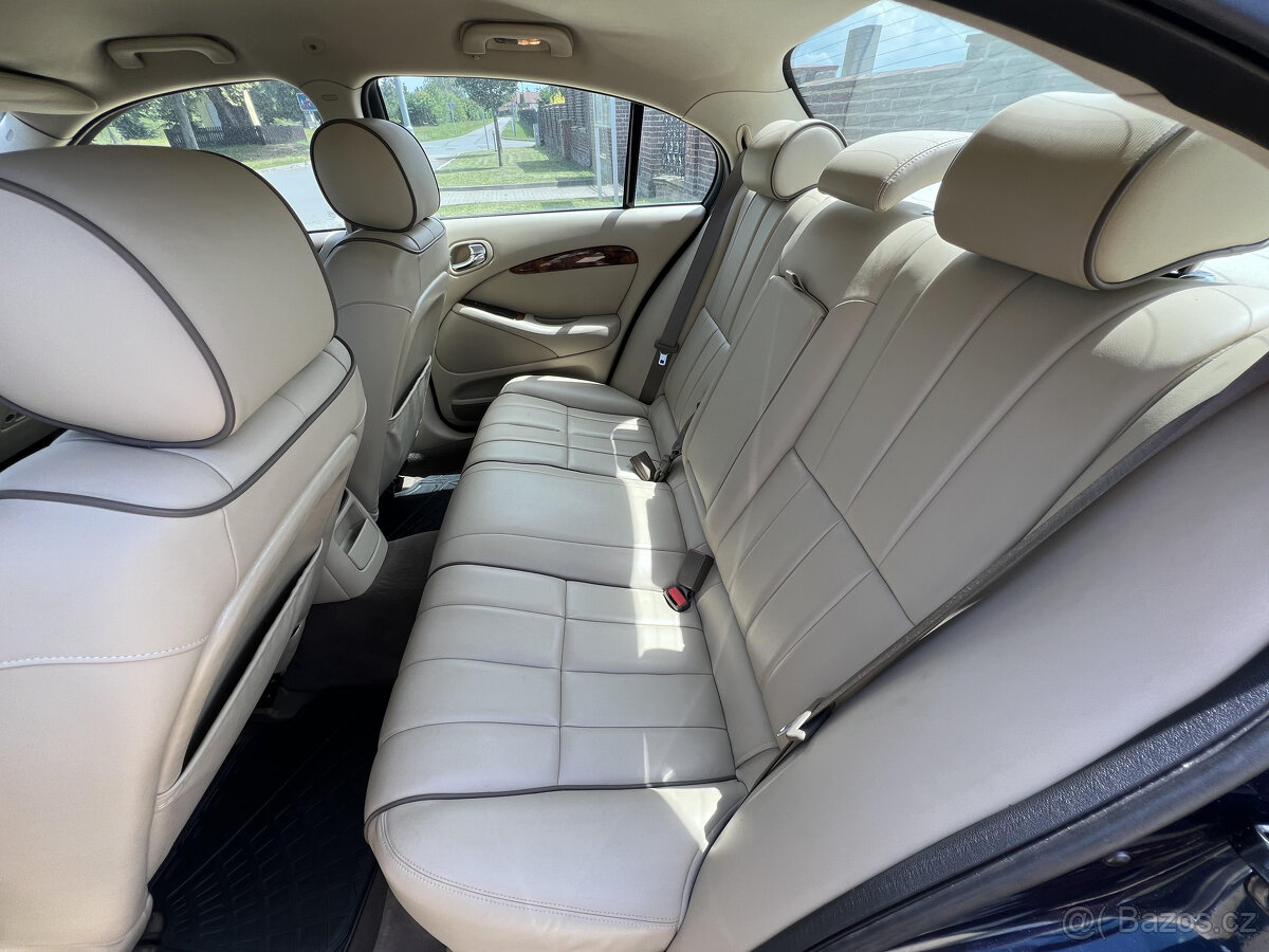 Jaguar S-type 2.7d 152kW Executive•Najeto 252tis/km•1.majite - 15