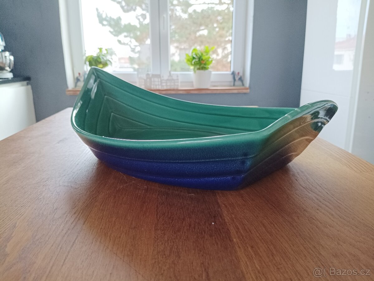 MODERNÍ KAMENINOVÁ MÍSA VE TVARU LODI APOLIA BRETAGNE - 15