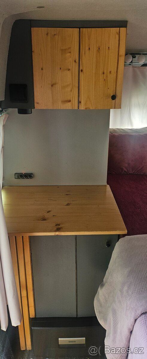 Ford Transit obytný - 15