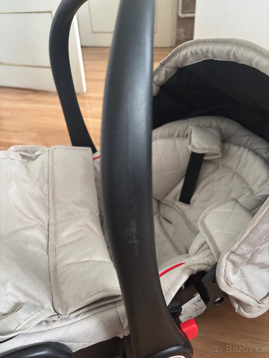 Prodám kočárek+vajicko - 15
