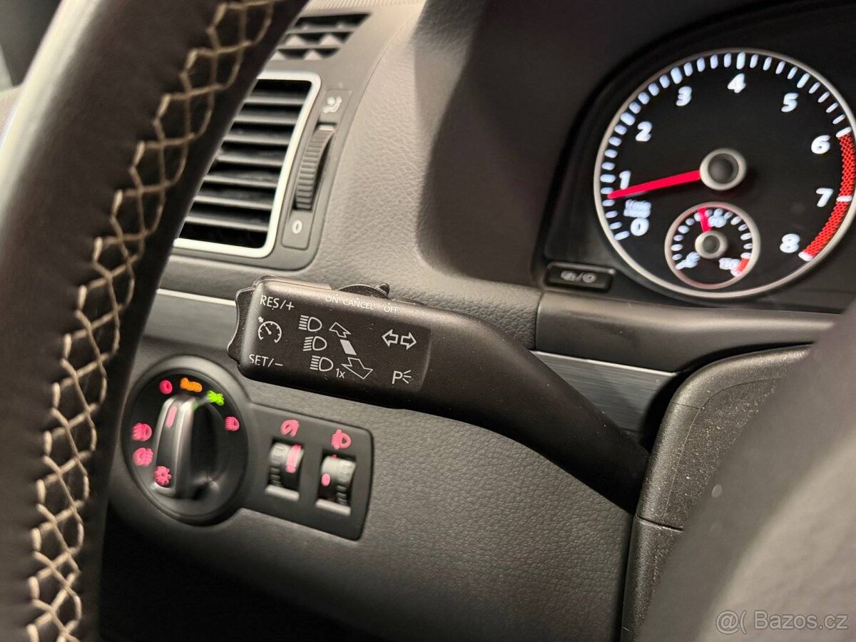 Volkswagen Touran, 1.4 TSI CUP/WEBASTO/7.MÍST - 15