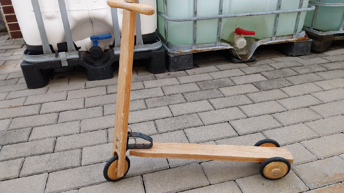 Retro sběratelské hračky,auta,stavebnice,koloběžky - 15