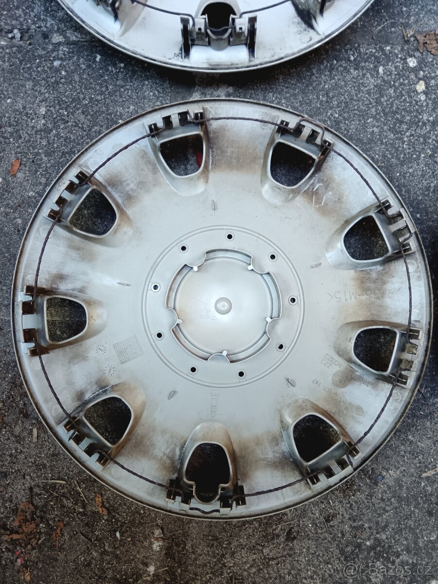 Originál poklice Volkswagen r 15 - 15