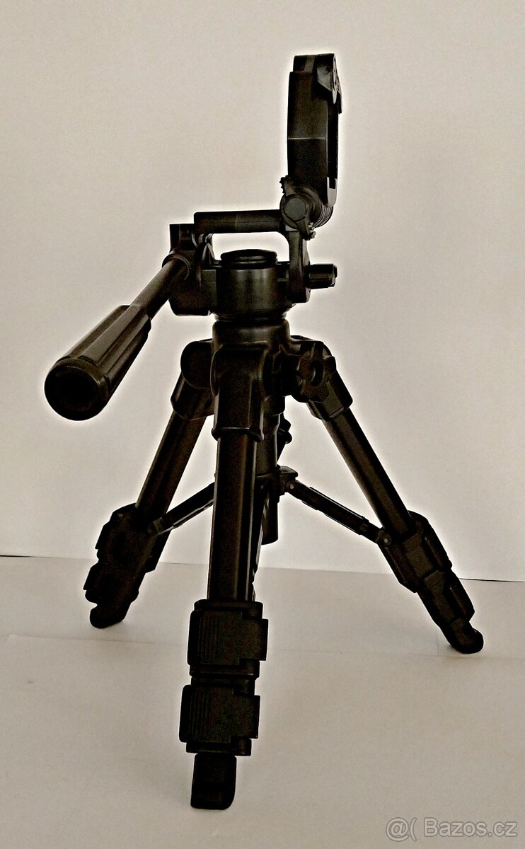 Blesk Topca 330 CTX, stativ VELBON CX 460mini, kovový stativ - 15