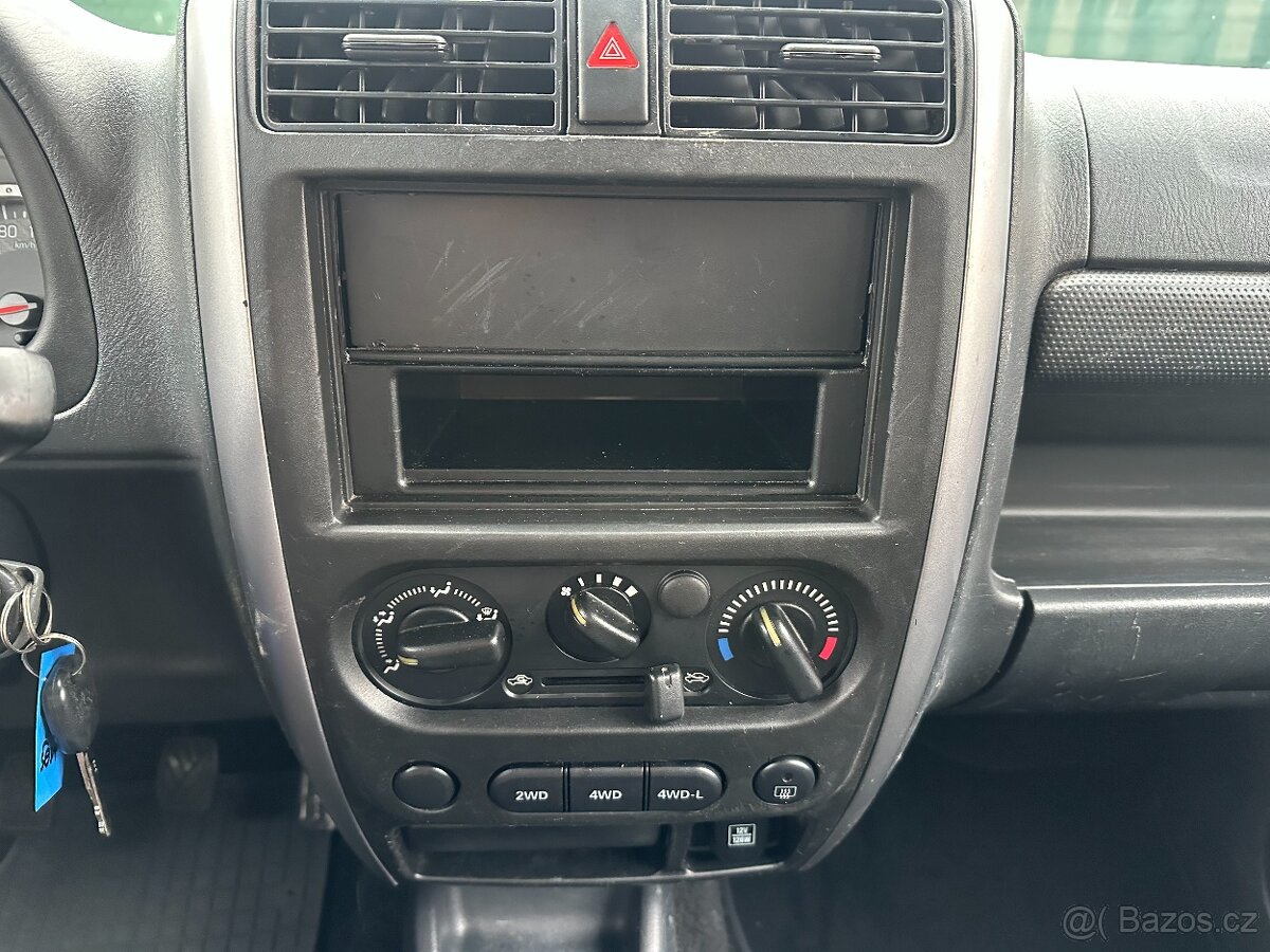 Suzuki Jimny 1.3 63kW 2016 77522km 4x4 KRÁSNÝ PODVOZEK - 15