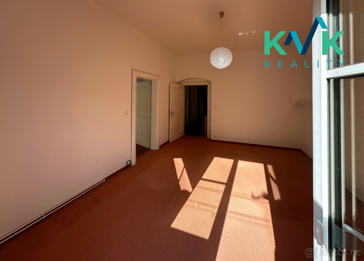 Prodej bytu v dispozici 4+1, užitná plocha 120m², Centrum Ka - 15