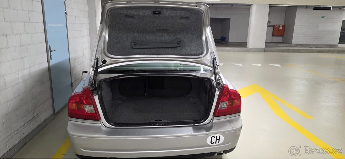 Prodame Volvo S80. 2,5 T 154 kw - 15