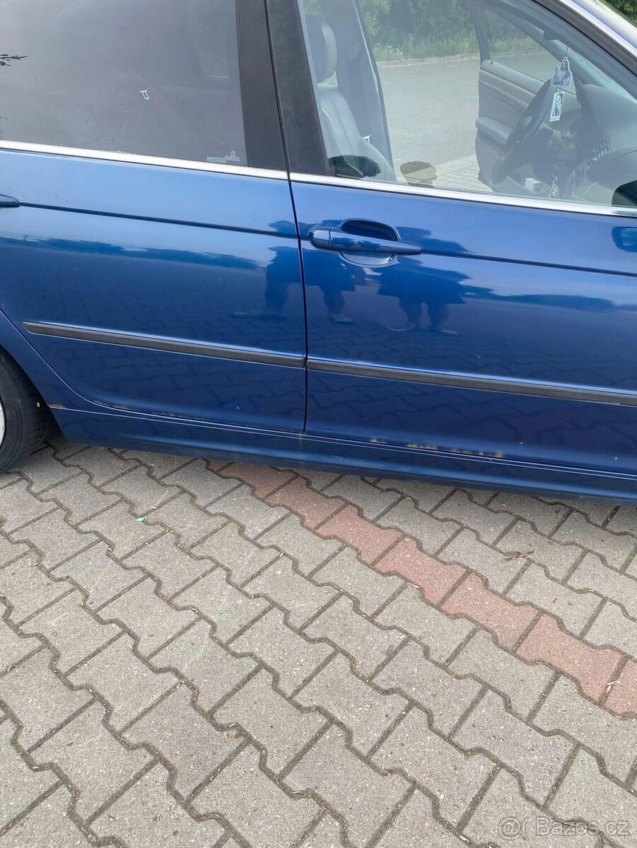 BMW E46 330xi, benzín + LPG
- 15