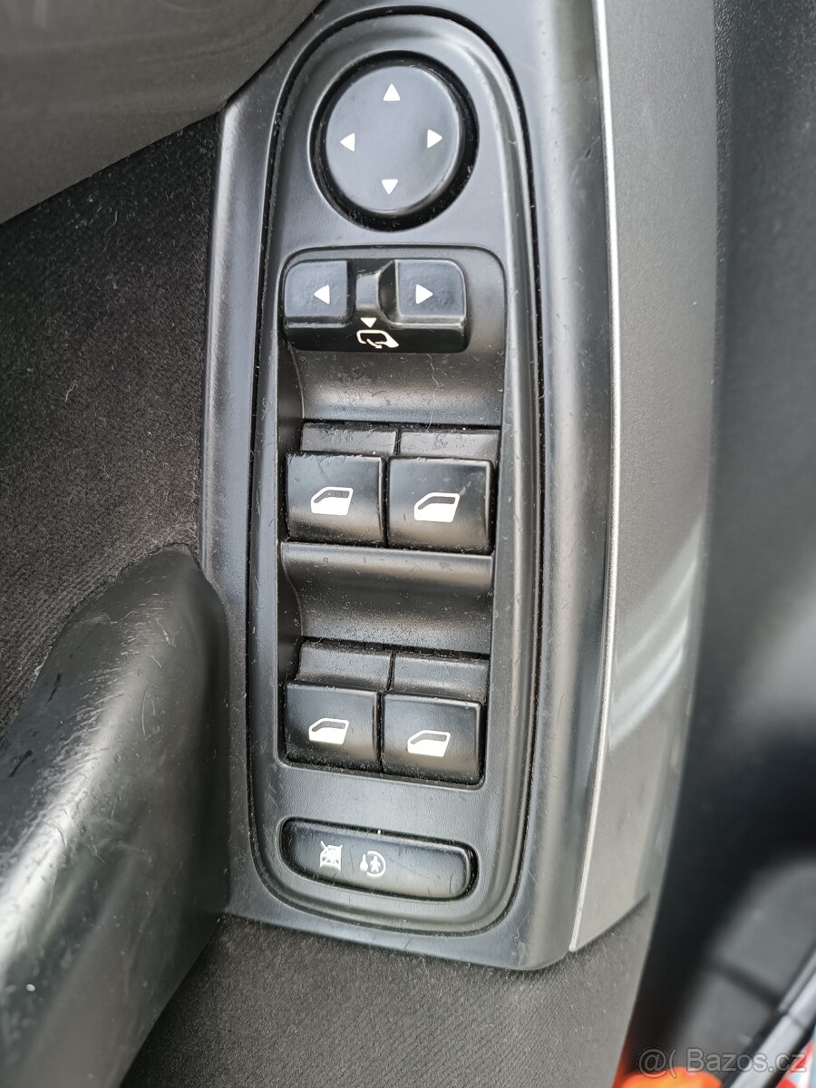 Citroen Picasso 1,6HDI , 80kw, super stav, rodinný vůz - 15