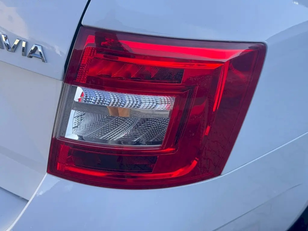 Škoda Octavia, COMBI AMBITION 1,5 TSi / 110 k - 15