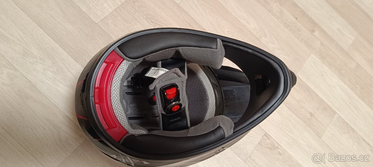 2x Helma Cyber s kšiltem NEPOUŽITÁ - 15