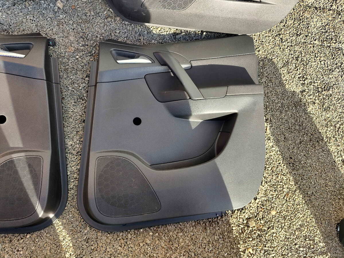 Sedačky, tapeci, loketka Meriva B - 15