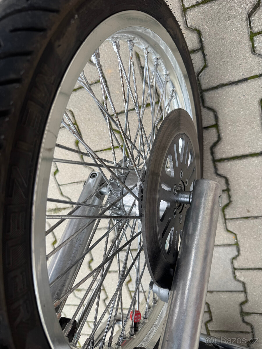 Suzuki VS 800 Intruder - 15