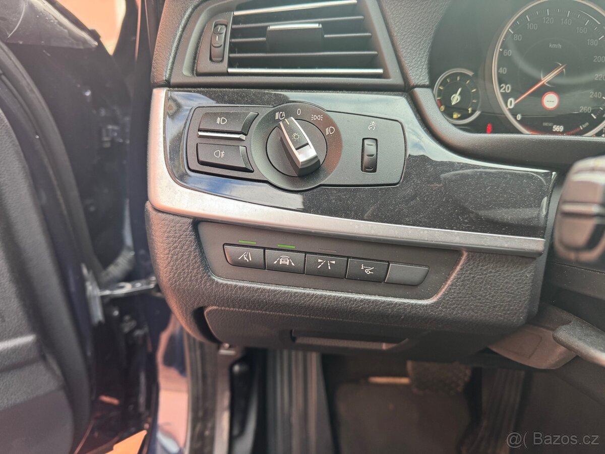 BMW 520xDrive F11 2017 - 15