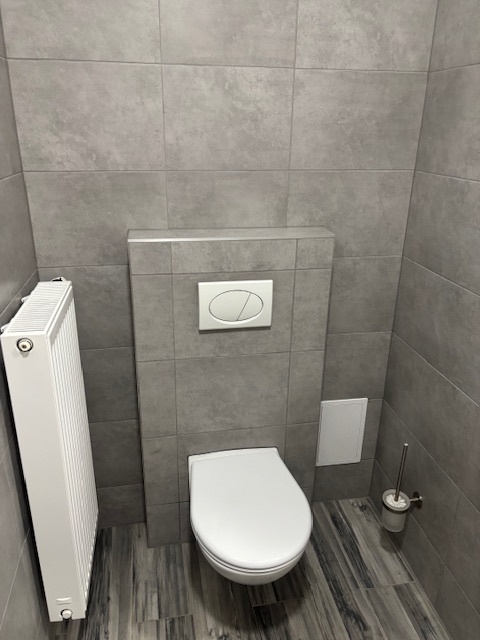 PRONÁJEM OBCHODNÍCH PROSTOR / KANCELÁŘE LITOVEL - 15